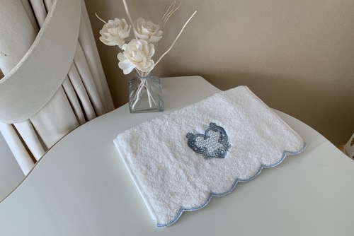 Махровое полотенце для рук размер 30Х50 Heart Laura Home